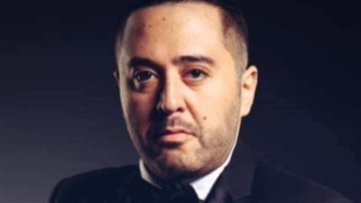 عمرو عبد العزيز يطالب جمهوره بالدعاء للفنان أحمد حلاوة