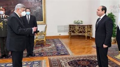 أستاذ بجامعة ألمانية عن تعيين بولس فهمي رئيسا لـ 