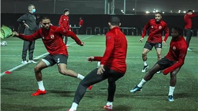 الأهلي يخوض مرانه الختامي في الثالثة عصرًا قبل مواجهة الهلال