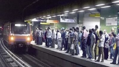 النيابة تستمع إلى أقوال العاملين بمحطة مترو حدائق حلوان في العثور على جثة 