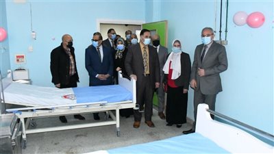 رئيس جامعة قناة السويس يفتتح العناية المركزة للأطفال بالمستشفى الجامعي
