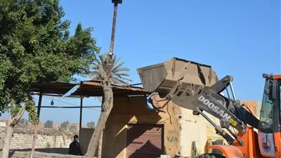 محافظ القليوبية: إزالة 89 حالة تعد بالطريق الزراعي (صور)