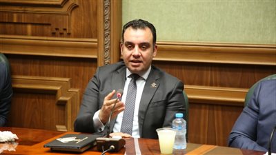 صناعة الشيوخ تستكمل مناقشة مقترح إنشاء مركز لوجستي لصناعة الحاويات بالموانئ 