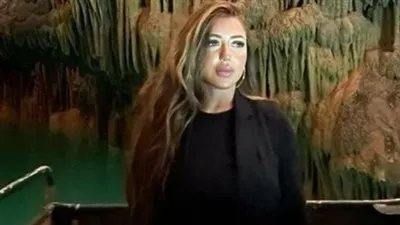 سارة سلامة تبهر جمهورها بأحدث إطلالة سوداء