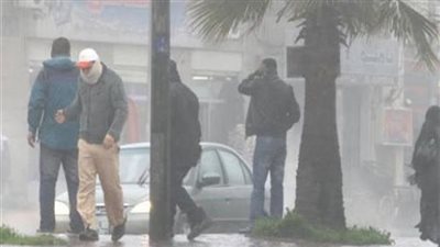 رياح وأمطار وإحساس قوي بالبرودة.. الأرصاد تًحذر من طقس الأيام المقبلة (فيديو)