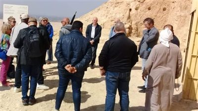 وفد متعدد الجنسيات يزور منطقة آثار تل العمارنة بالمنيا