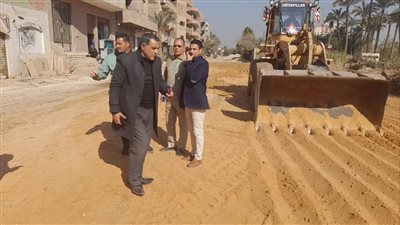 إزالة عدد من التعديات على الطرق العامة بشوارع الجيزة