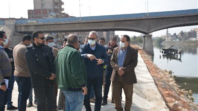 محافظ القليوبية يتفقد أعمال تنفيذ الطريق الرابط بين مدينة بنها وطريق دمياط الحر