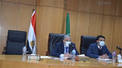 محافظ المنيا يوجه بالإشراف على المكلفين بأعمال حياة كريمة