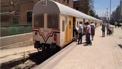 إصابة شاب صدمه قطار برج العرب في الإسكندرية