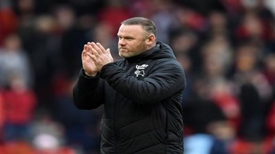 عملاق الدوري الأمريكي يفاوض واين روني لتدريب الفريق