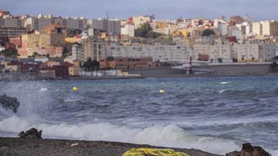 قاض إسباني يوقف ترحيل لاجئين مغربيين قصّر