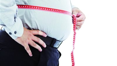 هل تزيد السمنة من احتمال الإصابة بكورونا؟.. أستاذ صدر يوضح (فيديو)