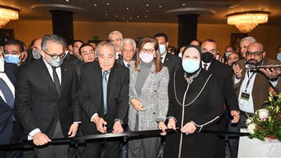 وزيرا الصناعة والتموين يفتتحان المعرض والمؤتمر الأول للذهب والمجوهرات 