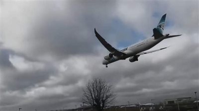 أول تعليق للطيار المصري بعد نجاحه بالهبوط في مطار هيثرو 