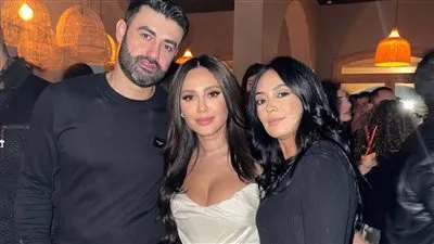 مي القاضي وخطيبها يحتفلان بالخطوبة مع الأصدقاء وهذا موعد الزفاف (صور)