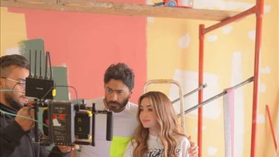 تامر حسني يروج لفيلمه الجديد 