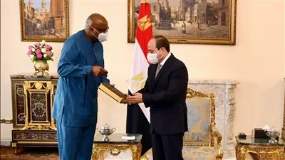 السيسي يشيد بدور الآلية الأفريقية لمراجعة النظراء لدعم جهود التنمية بالقارة 