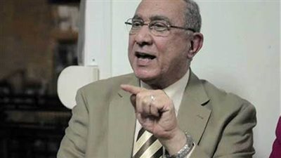 طبيب حرب يحذر المرضى من الانسياق وراء الخرافات الطبية