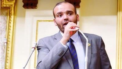 برلماني: إلزام المأذون بعدم إتمام عقد القران إلا بعد الفحص الطبي والنفسي للعروسين