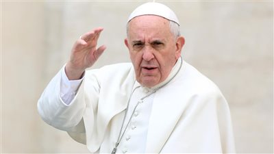 بابا الفاتيكان يدعو لضبط النفس بشأن التوتر المتزايد في أزمة أوكرانيا