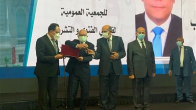 المستشار أمير يعقوب المصاب بحادث العريش يلقي كلمة في احتفالية مجلس الدولة 