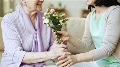 بمناسبة عيد الأم.. تعرف على أسعار أفضل الهدايا لست الحبايب