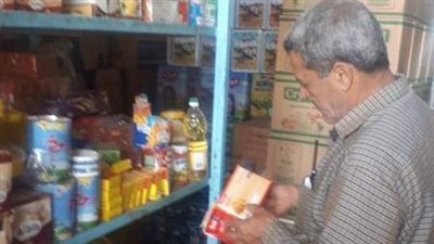 ضبط مصنع لتعبئة المواد الغذائية دون ترخيص خلال حملة تموينية في الإسكندرية