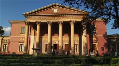 800 قطعة أثرية مصرية مهددة بالدمار في أوكرانيا 