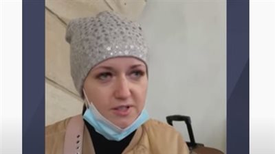 أوكرانية تريد الانضمام للجيش باكية: لا أريد أن يموت جنودنا (فيديو)