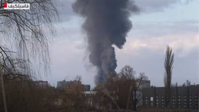 تصاعد الأدخنة بمدينة فاسيلكيف الأوكرانية بعج استهداف خط غاز (فيديو)