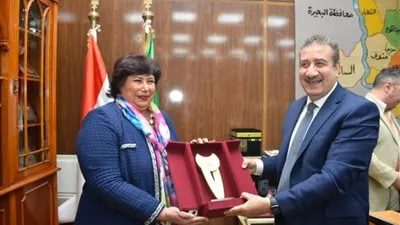 وزيرة الثقافة تلتقي محافظ المنوفية لبحث تكثيف النشاط الفكري والفني وتفعيل عدد من المشروعات الابداعية بالمحافظة