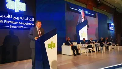 وزير قطاع الأعمال: مصر سادس أكبر منتج وخامس أكبر مصدر لليوريا