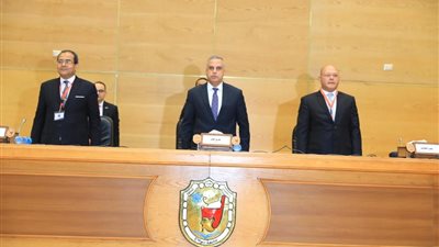 المحافظ يشهد انطلاق مؤتمر شباب الباحثين بجامعة سوهاج