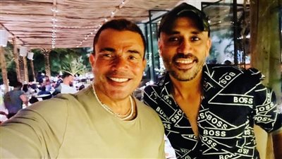 عمرو دياب يلتقي بالملحن محمد يحيى في دبي