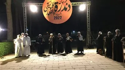 انطلاق مراسم حفل افتتاح مهرجان دندرة للموسيقى والغناء بعرض فنون شعبية 