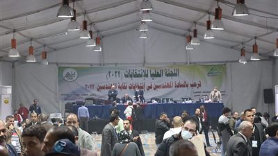 بعد فرز 35 لجنة.. تقدم عفيفي على أبو سنة في انتخابات المهندسين بالقاهرة