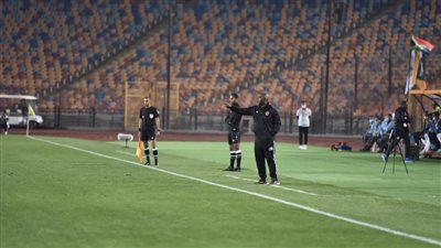 مدرب الأهلي يُرحب بضم عنصر جديد لجهازه الفني