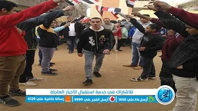 داخل ممر بـ 