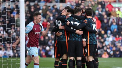 الدوري الإنجليزي - تشيلسي يسحق بيرنلي.. وأستون فيلا يواصل مسلسل الانتصارات