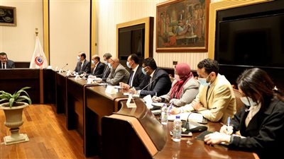 خالد عبد الغفار يجتمع بوكلاء الوزارة لمناقشة خطة العمل الفترة المقبلة