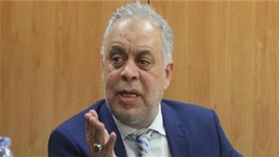 مواجهة على الهواء بين نقيب الممثلين والضرائب بشأن 