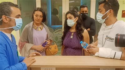 هبة عبدالغني وحمزة العيلي وجيهان خليل يزورون مستشفي الأورمان لعلاج الأورام بالأقصر (صور)
