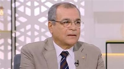 مسئول سابق بالبترول: مصر لن تستورد منتجات بترولية بداية من العام المقبل