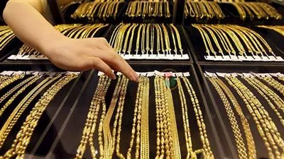 مستشار وزير التموين يقدم نصيحة للمواطنين حول الموعد المناسب لشراء الذهب