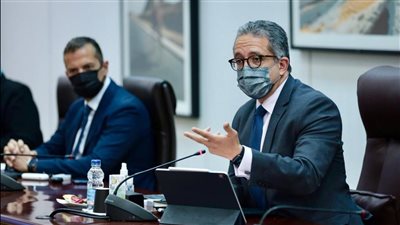 متابعة تداعيات الأزمة الروسية الأوكرانية على القطاع السياحي في مصر