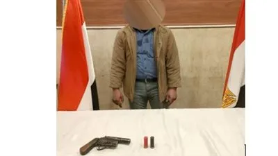 القبض على عاطل انتحل صفة أمين شرطة لسرقة المواطنيين بعين شمس