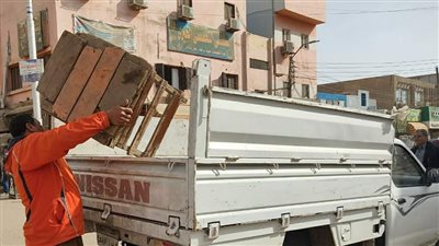 حملة مكبرة لرفع الإشغالات وإزالة التعديات بشوراع إهناسيا في بني سويف