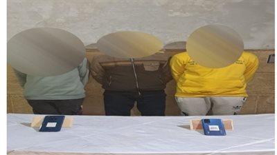 ضبط 3 أشخاص بالقاهرة لقيامهم بالنصب والاحتيال على أحد المواطنين