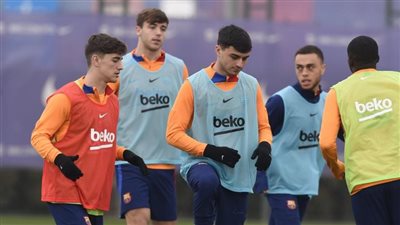 موعد مباراة برشلونة وجالطة سراي في ذهاب دور الـ16 بالدوري الأوروبي